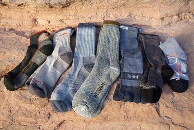 Tipes of hiking socks. How to chose hiking socks.