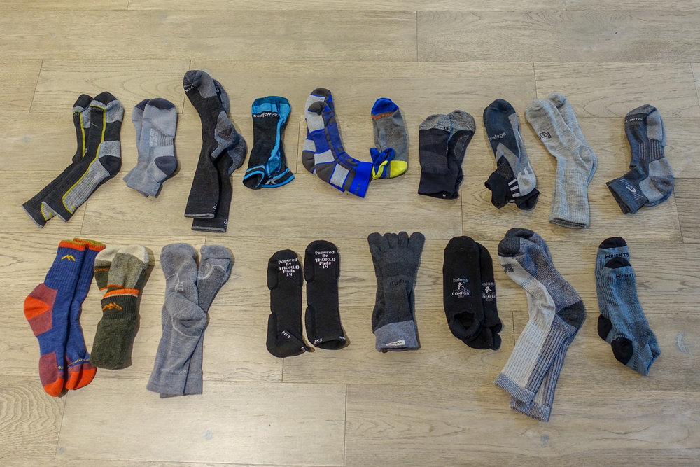 Шкарпетки різноманітних світових виробників з різних матеріалів, широкого спектру призначення 
