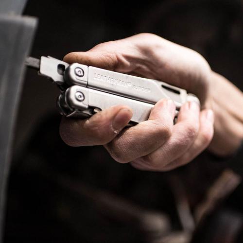 Мультиінструмент Leatherman® "Surge® Silver" (нейлоновий чохол, картонна коробка), 830165 - Prof1group Мультиінструмент Leatherman® "Surge® Silver" (нейлоновий чохол, картонна коробка), 830165