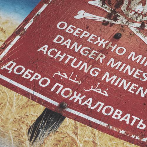 Футболка c рисунком "Dangerous Mines", UA281-29891-GM-DNG