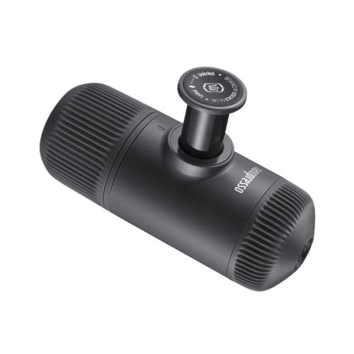 Кавоварка портативна з чохлом Wacaco® "Nanopresso + Case", WNANOGREEN