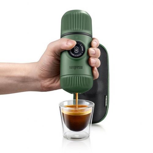 Кавоварка портативна з чохлом Wacaco® "Nanopresso + Case", WNANOGREEN
