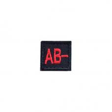 Шеврон вышитый группа крови квадратный "AB (IV) Rh-"